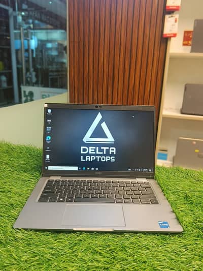 Dell Latitude 5330 | i5-12th gen | 8GB ram and 256GB SSD | FHD 13"