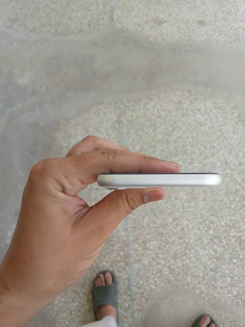 iphone 11 4