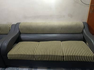 5 Seater sofas for sale need and clean condition