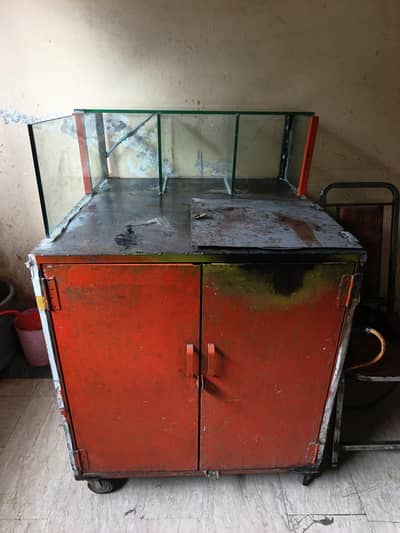smosa and fries counter