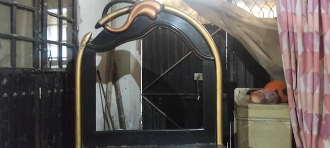 dressing mirror