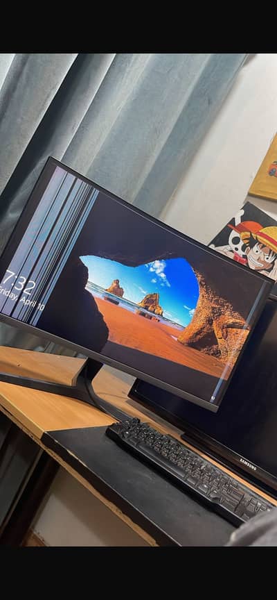 Samsung 27” curved gaming monitor 240hz gaming monitor (faulty)