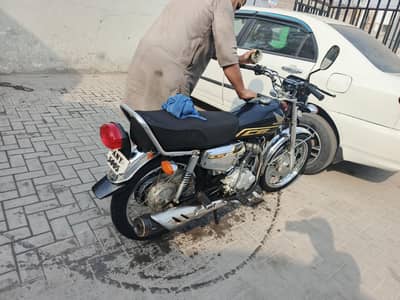 black 125 special edition