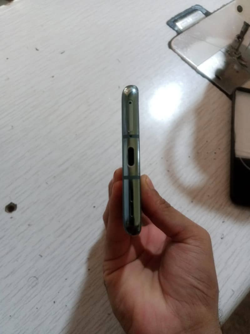 One Plus 10 Pro 4