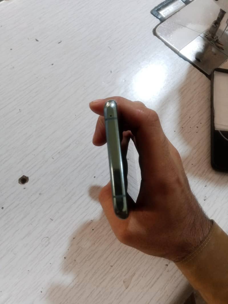 One Plus 10 Pro 5