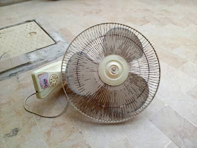 Bracket Fan 18"    WAHID FAN'S