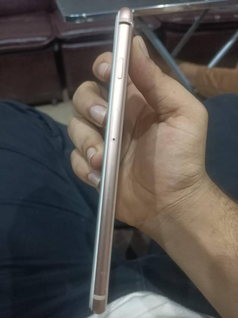 Apple iPhone 8 Plus 2