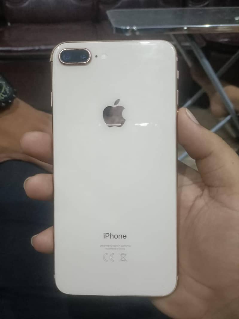 Apple iPhone 8 Plus 6