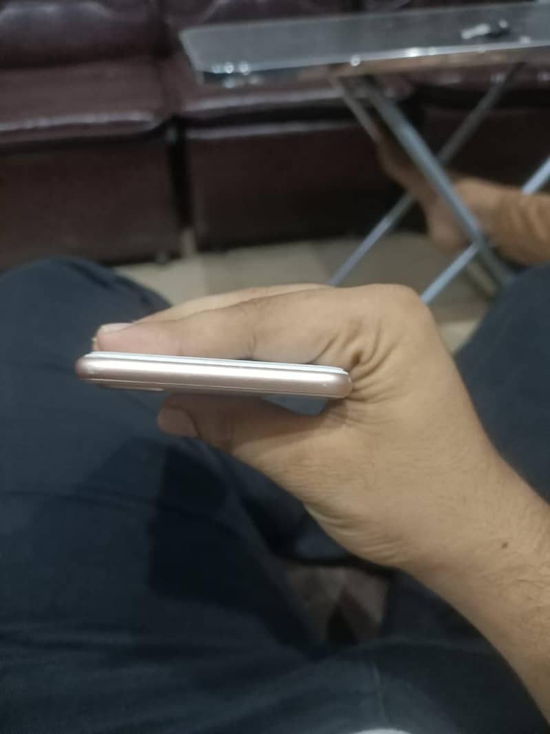 Apple iPhone 8 Plus 7