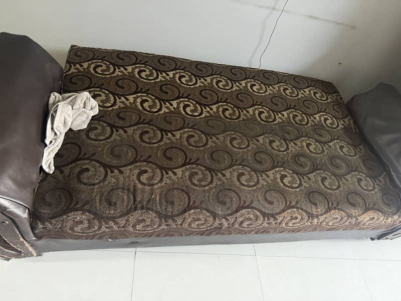 Sofa cumbed 2