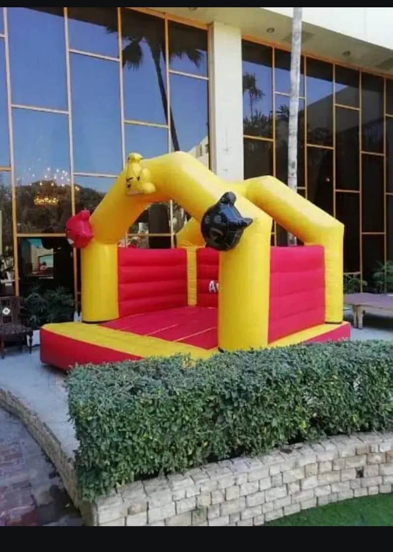 jumping castle 0