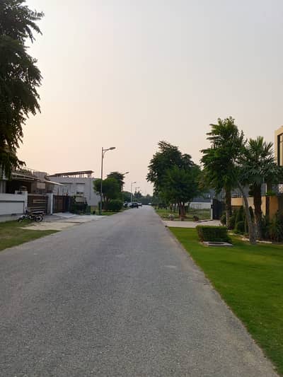 Corner 70 FIT Road Best for builders Phase-7 Block W