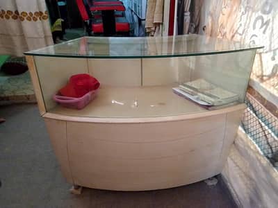 Raning Beauty Parlour Sale. .