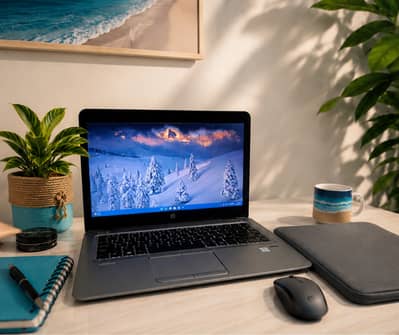 HP EliteBook 840 with genuine wireless mouse and genine pouch.