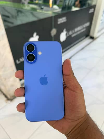 Apple iPhone 16