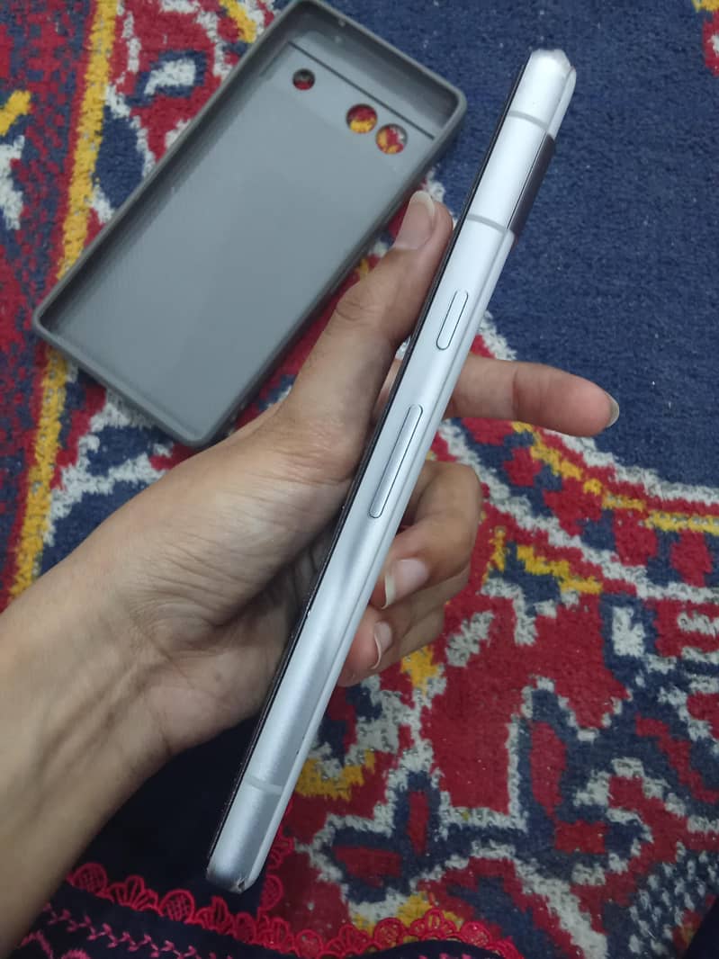 Google Pixel 7a 4