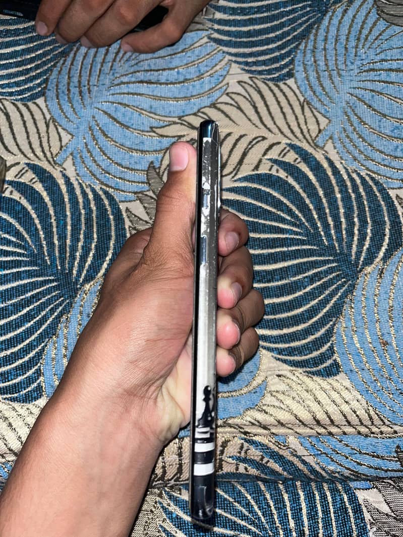 One Plus 8T 4