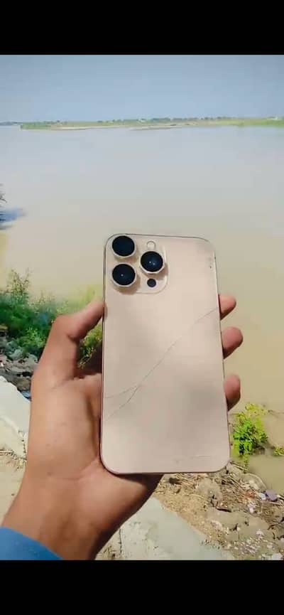 Apple iPhone 16 Pro