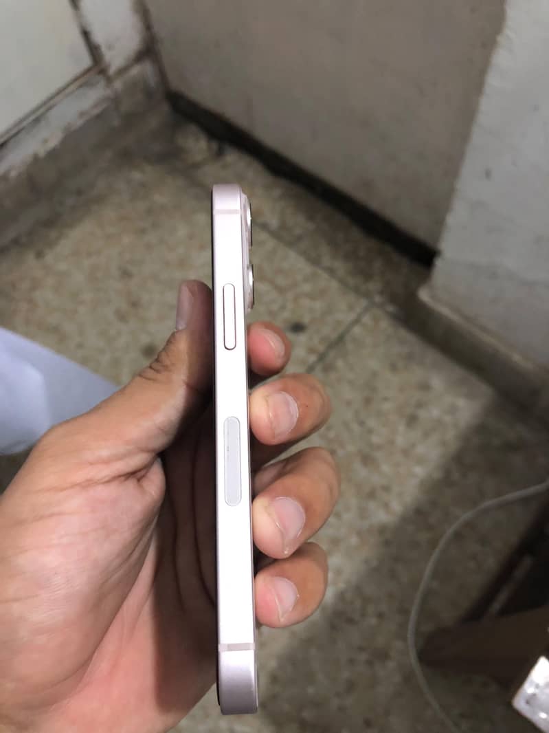 Apple iPhone 13 mini 1