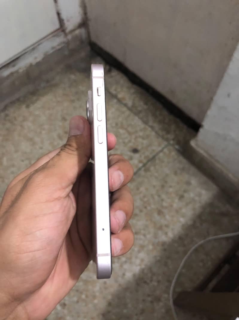 Apple iPhone 13 mini 3