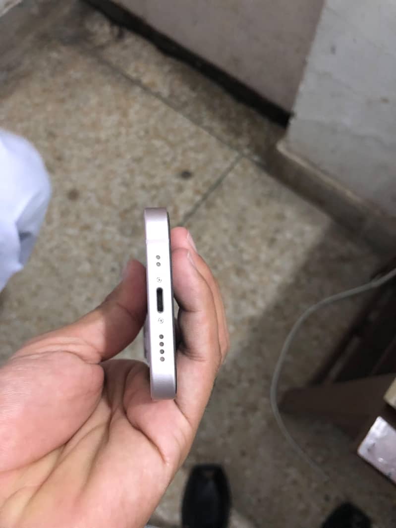 Apple iPhone 13 mini 6