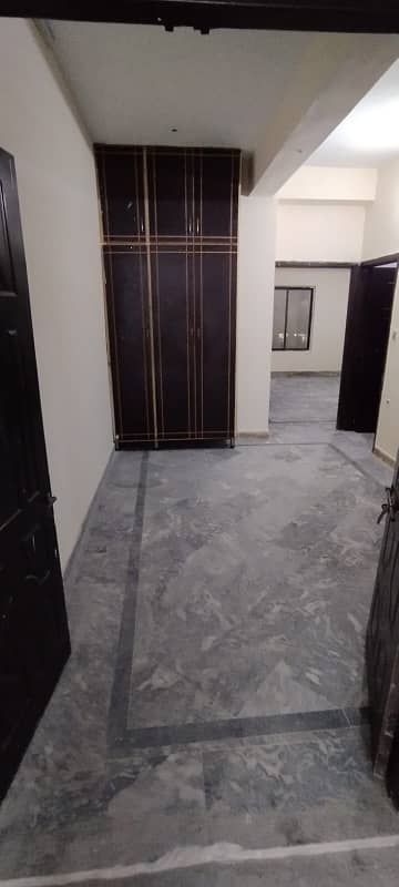 One bed, kichen, washrom for rent