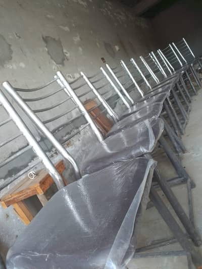 10 chairs