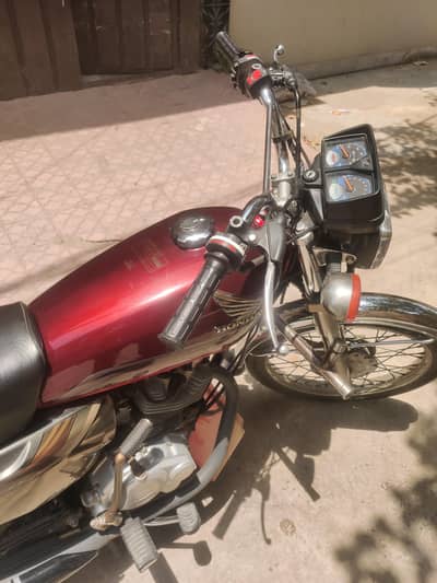 Good condition CG 125 Special edition  03086820691