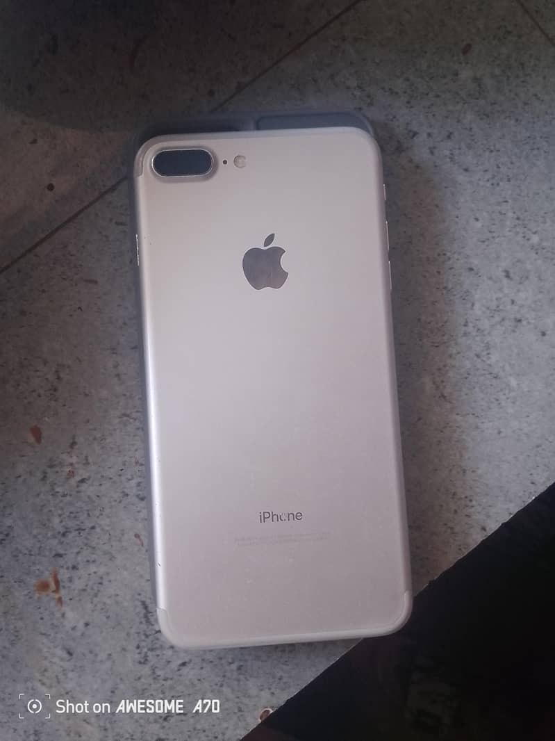 Apple iPhone 7 Plus 0