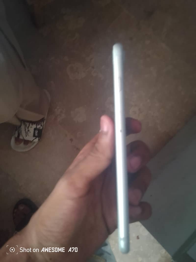 Apple iPhone 7 Plus 3