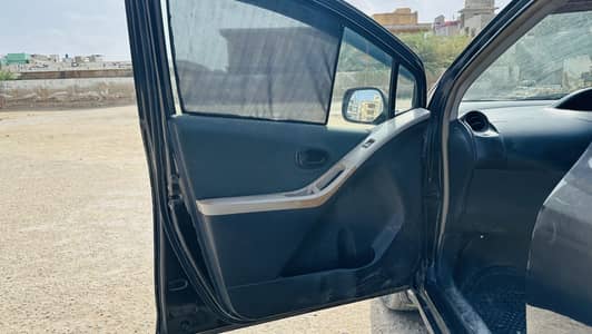 Toyota Vitz 2005