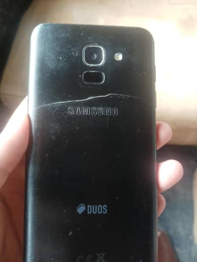 Samsung Mobile J6