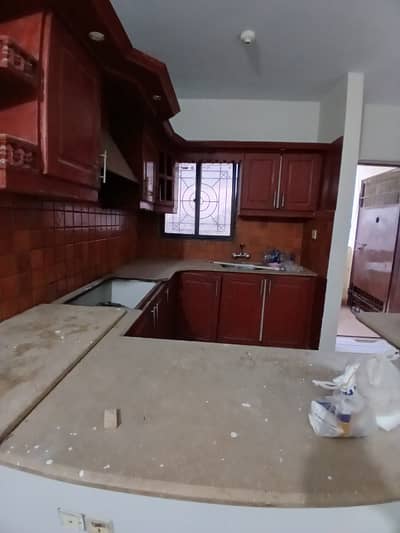 3 BED DD FLAT AVAILABLE FOR RENT