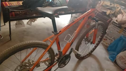 bicycle 10/10 condition sports bicycle good for kids Neat and clean