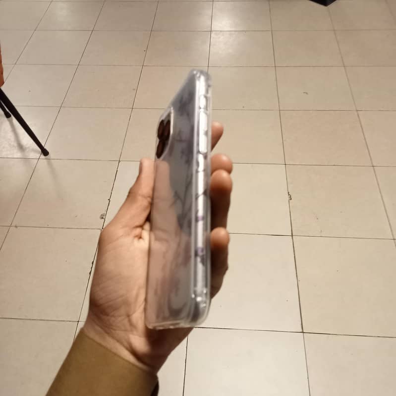 iPhone 11 pro 2