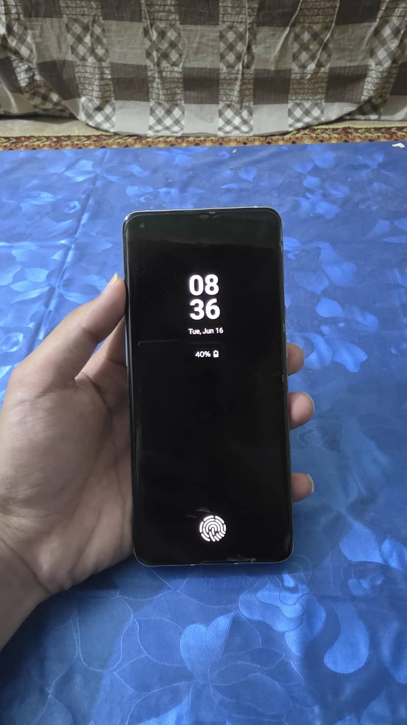 One Plus 9 Pro 6