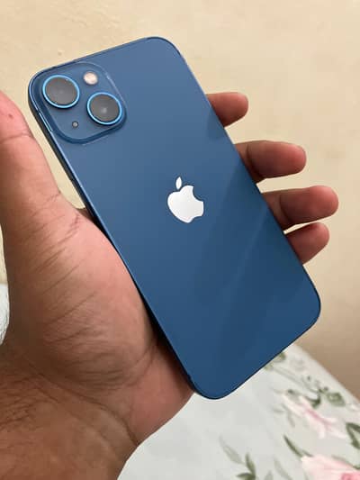 Apple iPhone 13