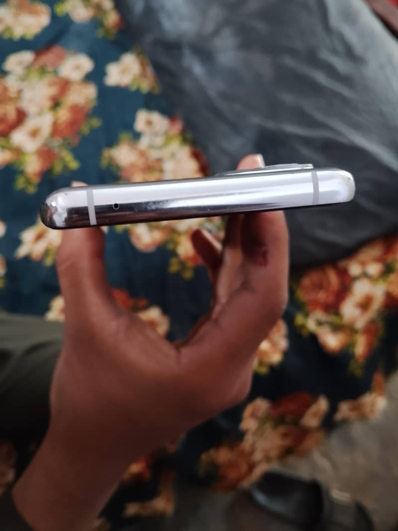 One Plus 9 Pro 6