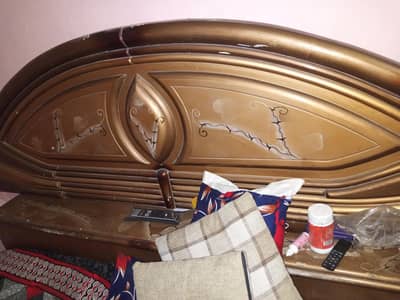 urgent sale double size bed with 5 inch mattress