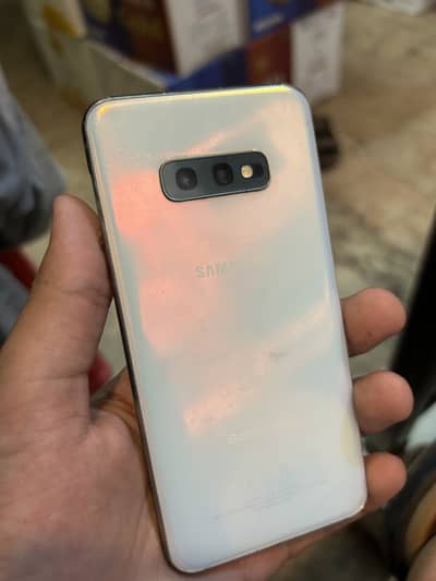 Samsung Mobile S10e