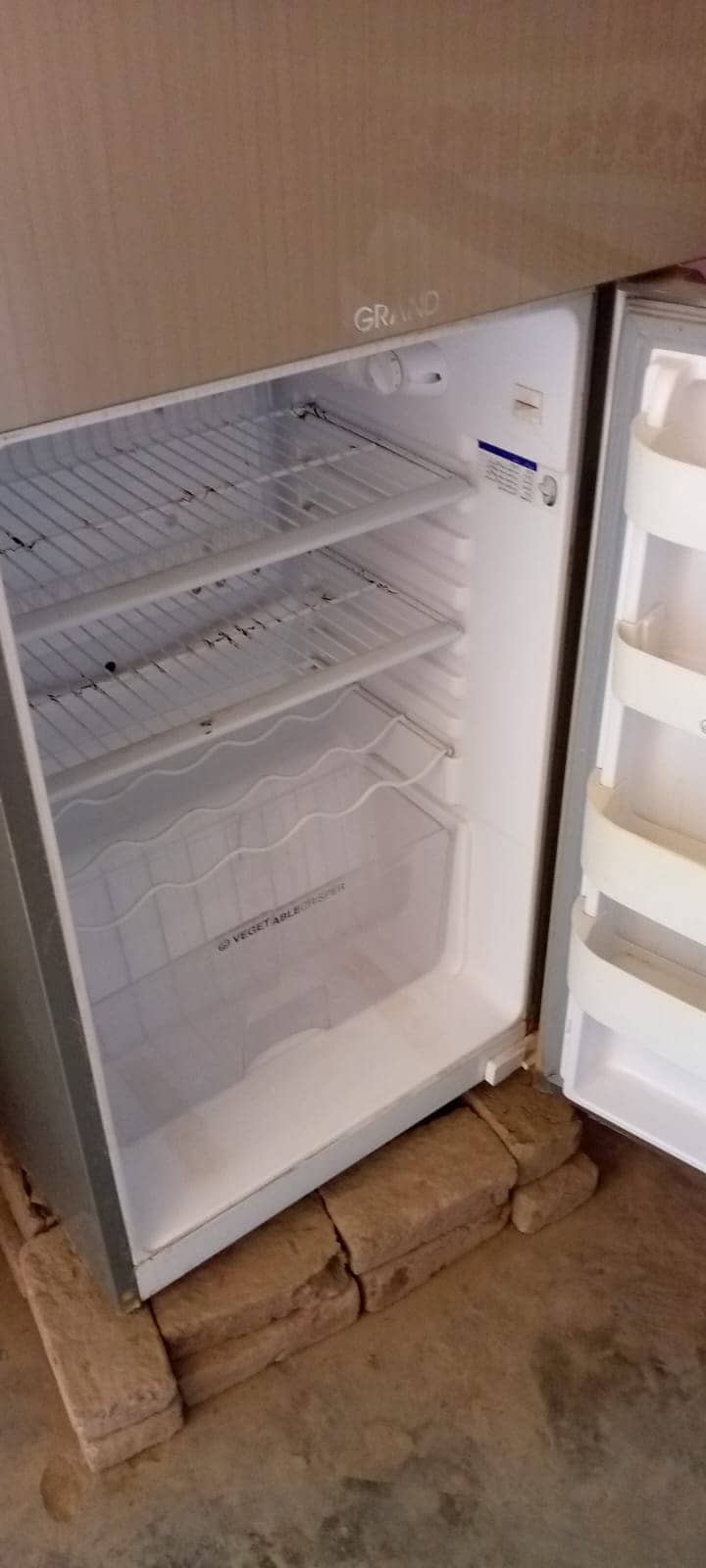 Orient fridge 5