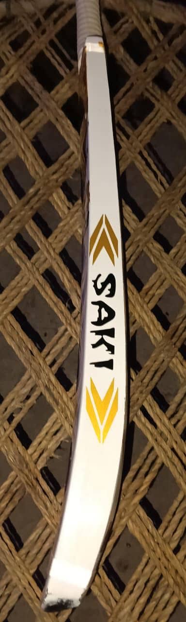 Cricket bat brand saki