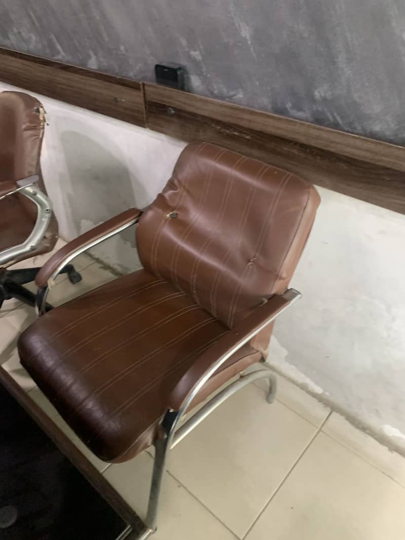 Chairs and sofas 5