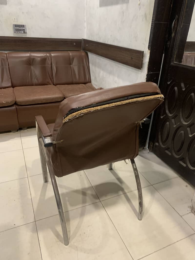 Chairs and sofas 7