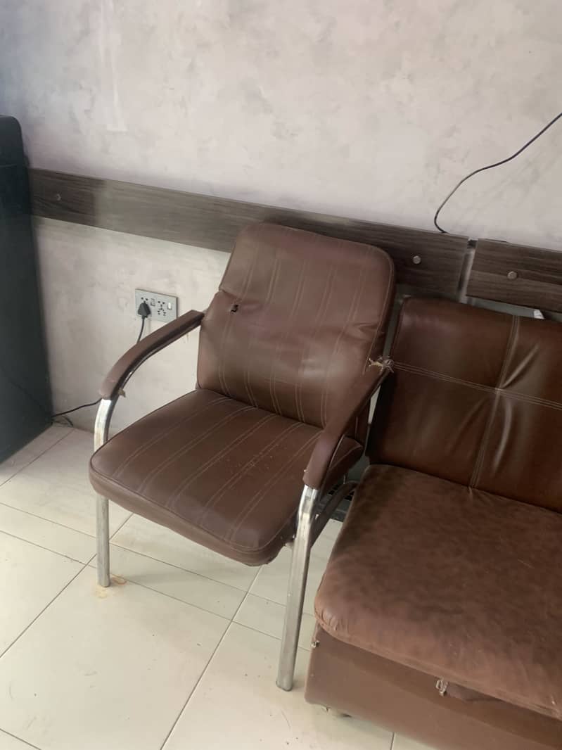 Chairs and sofas 8