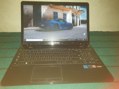 Samsung Laptop - 6GB RAM / 128GB SSD