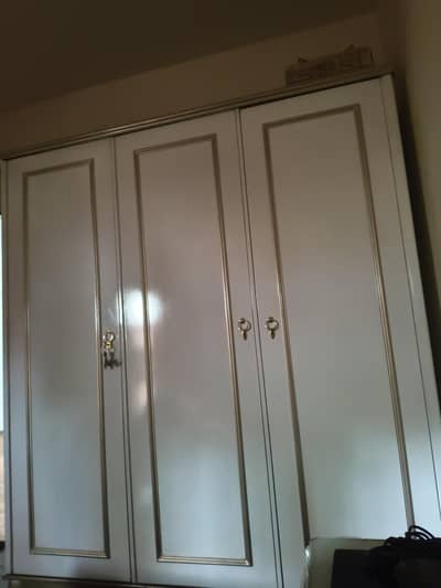 new wood wedroobe