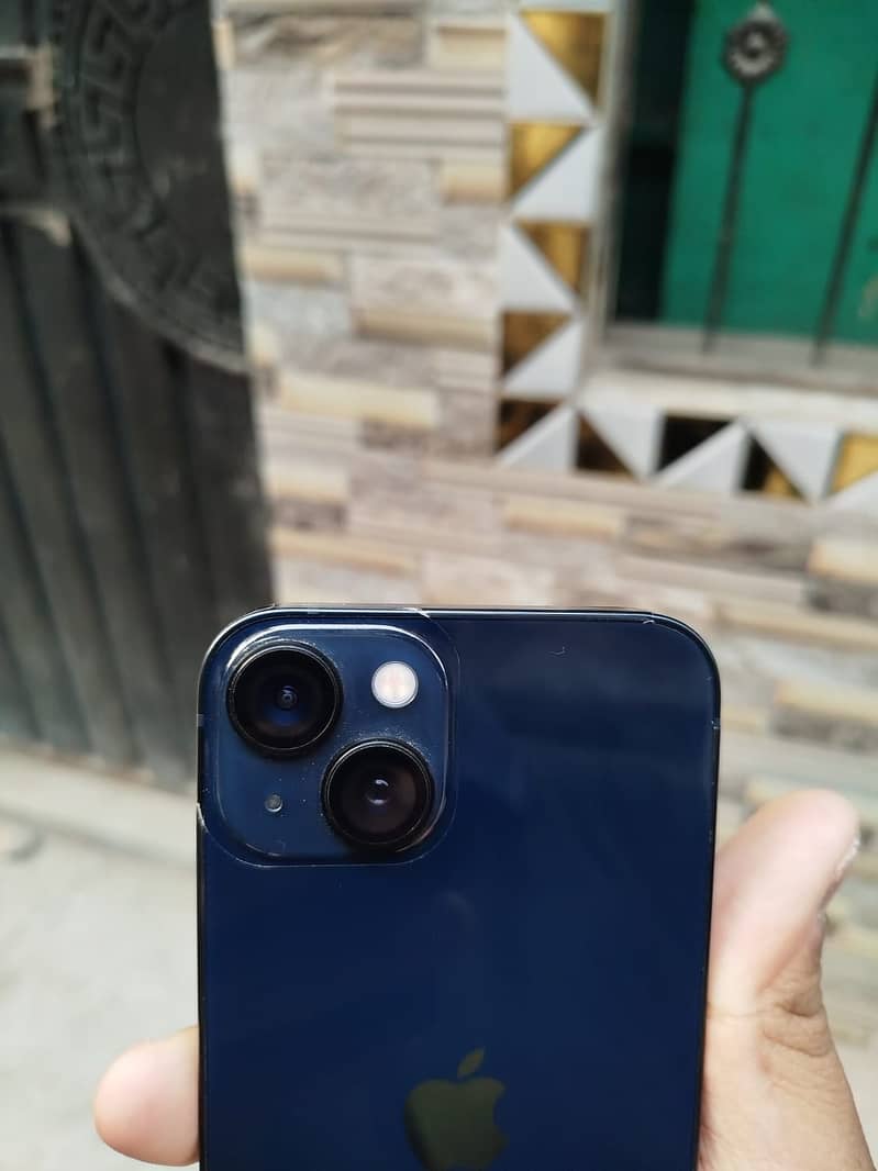 Apple iPhone 13 1