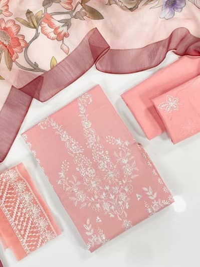 mahnur embroided luxury cotton 3pc