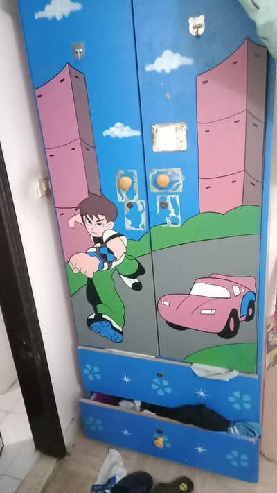 kids wardrobe 2 door for 8000